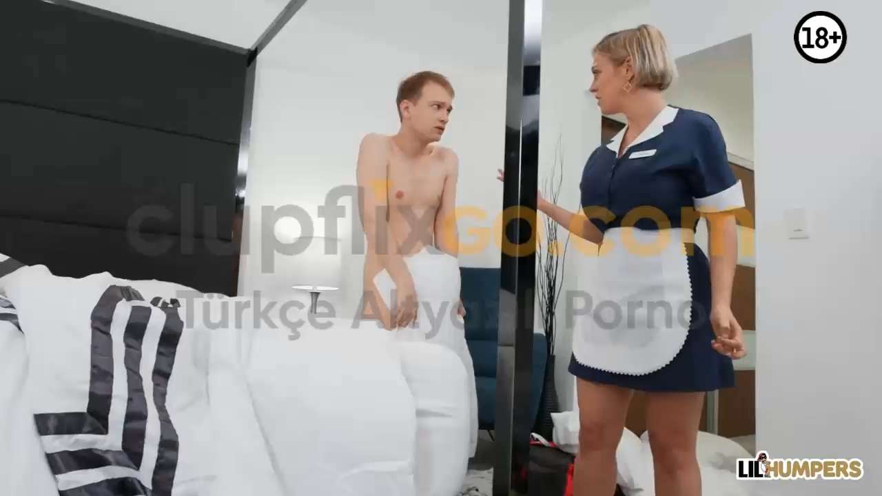 Gece Geç Saatlerde Eve Gelen Sürtük Lezbiyen Üvey Kızını Amıyla Terbiye Etti